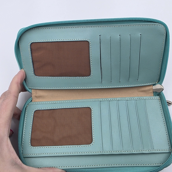 Elegant Mint Green Women's Wallet - Picture 5 of 11